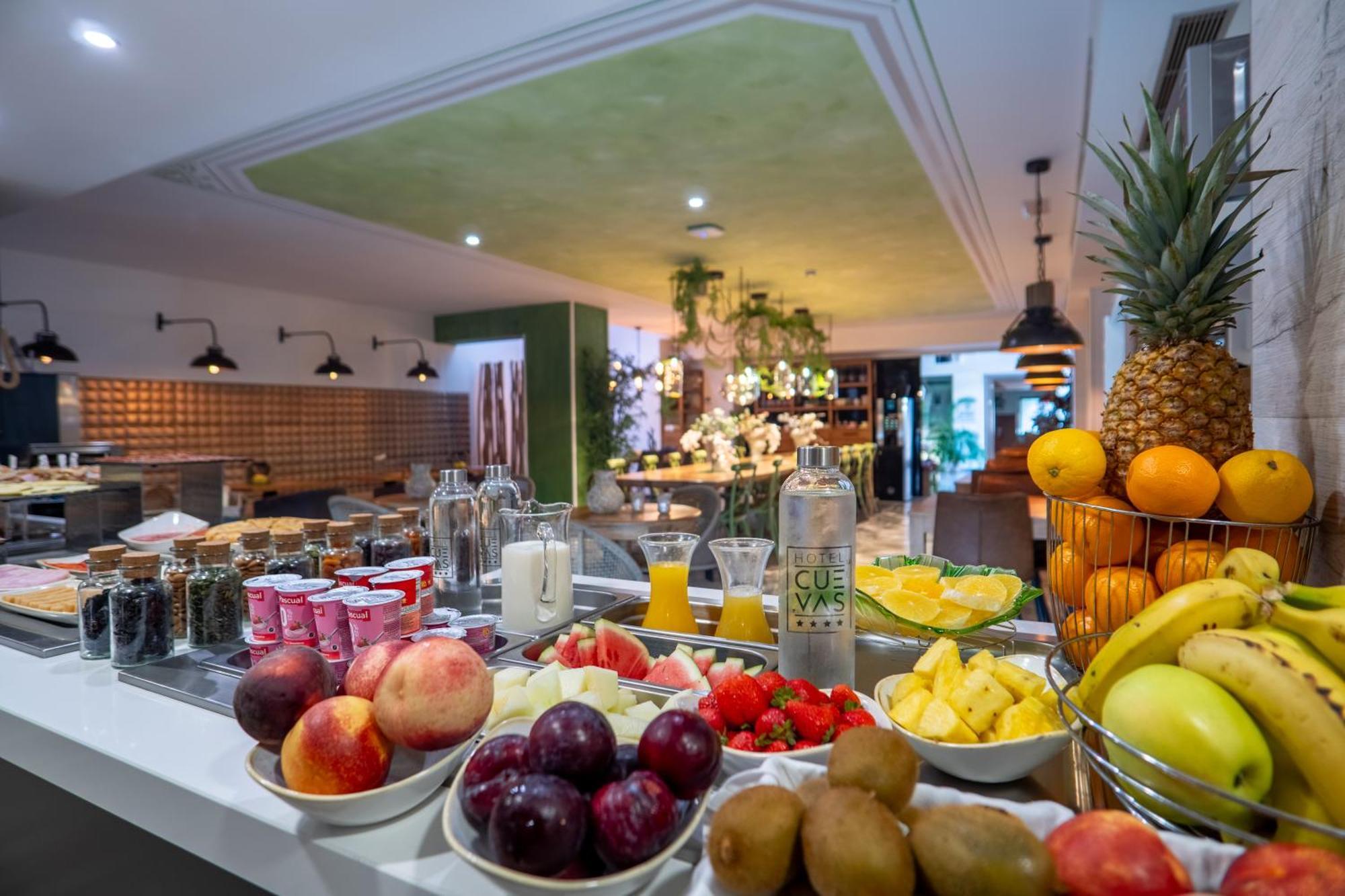 Hotel Cuevas - Adults Only Сантильяна-дель-Мар Экстерьер фото